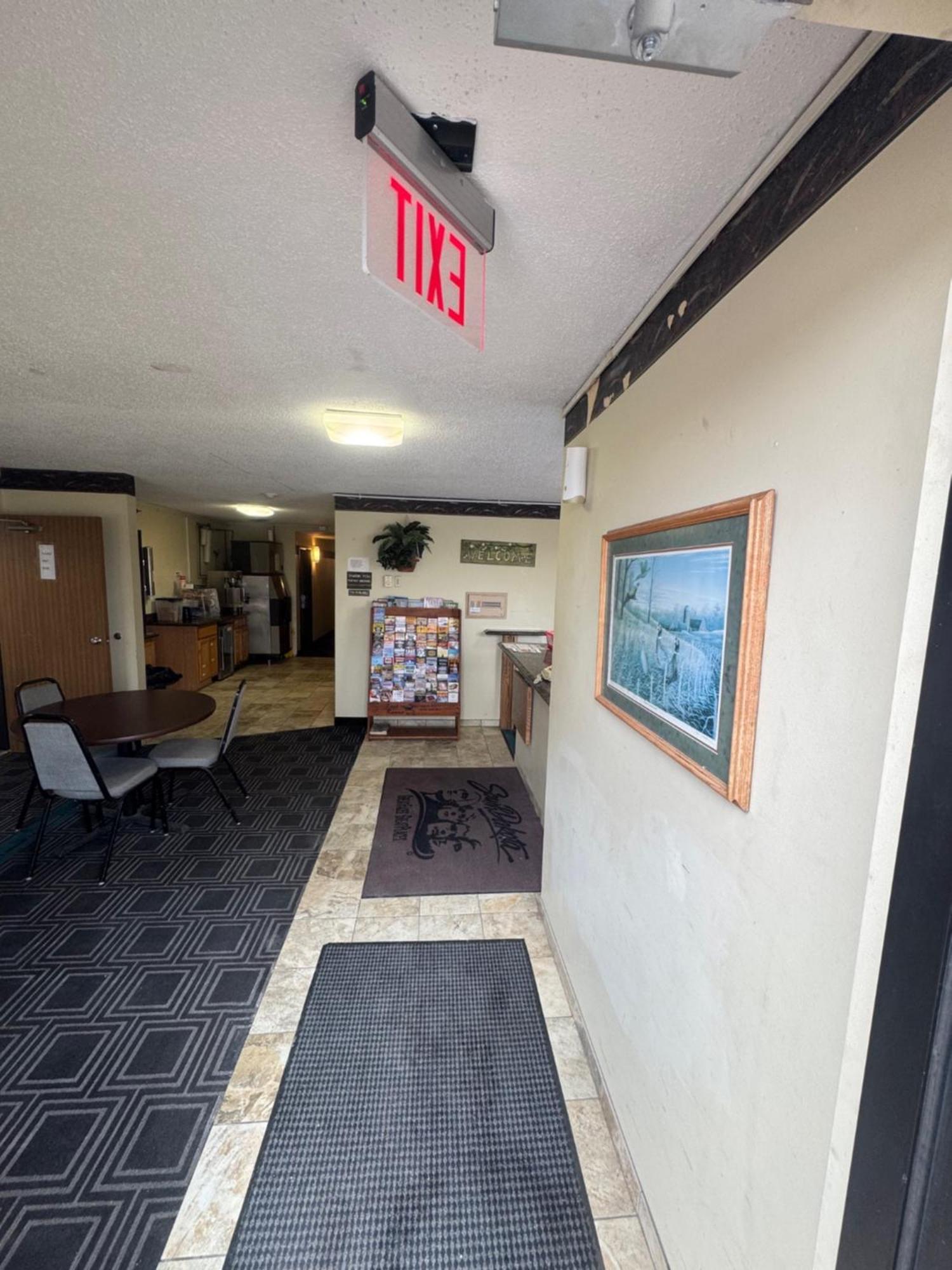 Smart Choice Inn Plankinton Exteriör bild