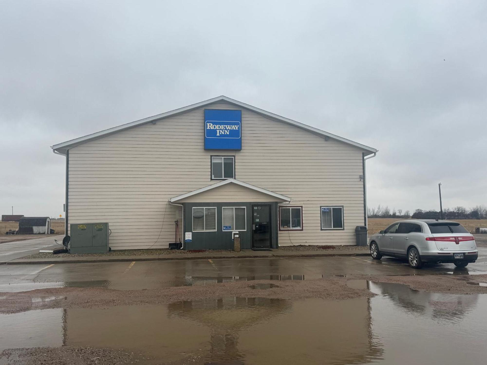Smart Choice Inn Plankinton Exteriör bild